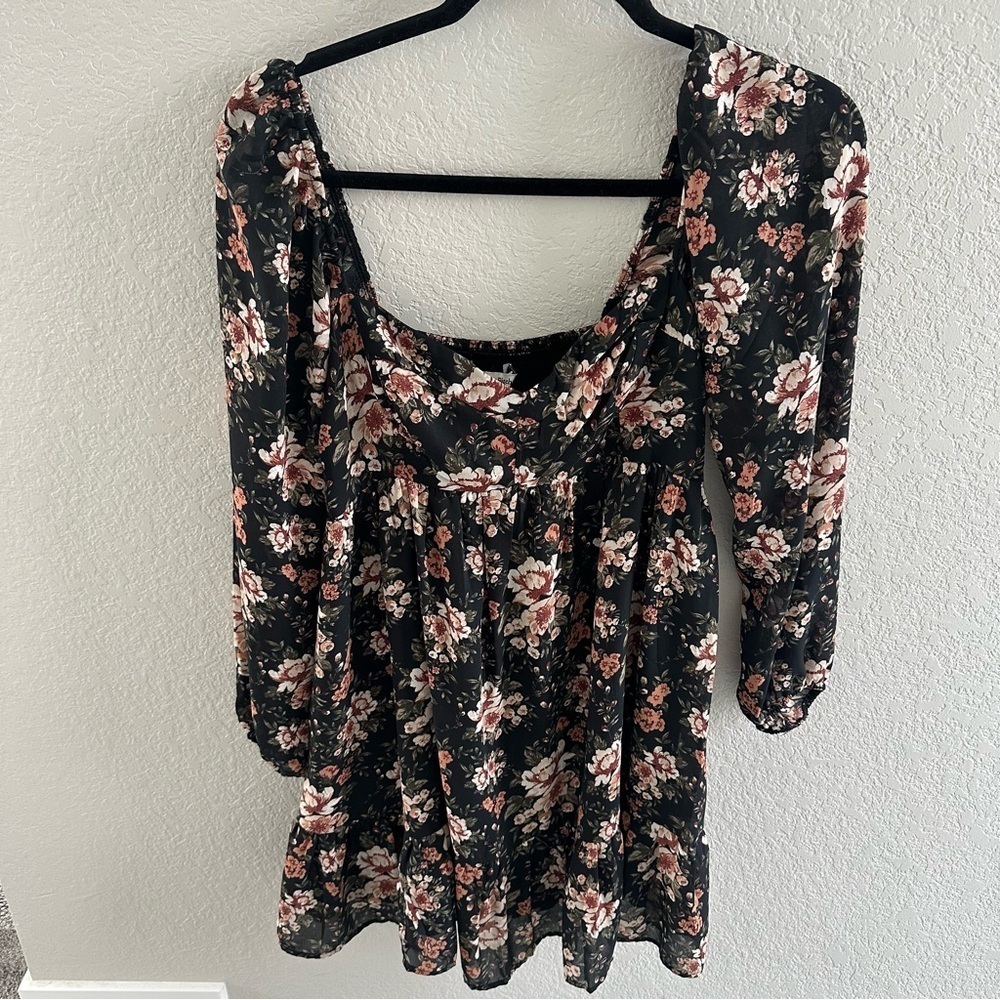 Abercrombie and Fitch long sleeve floral sweetheart Mini dress